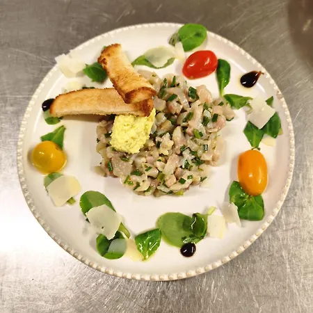 Restaurant L'arbre A Pain Hotel 3*