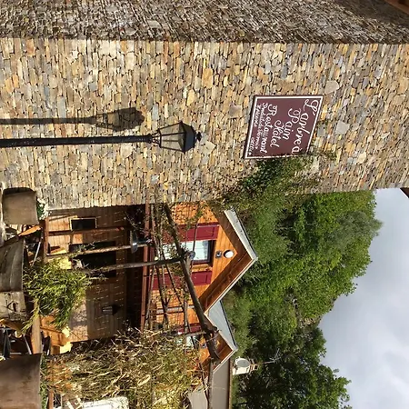 L'arbre à Pain Hotel 3*